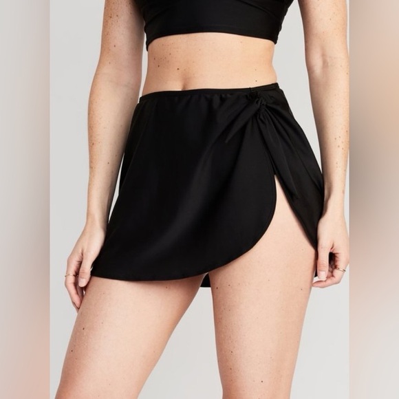 NWT! Black High-Waisted Wrap-Front Sarong Swim Skirt  - Size Small 💎 - Picture 1 of 9